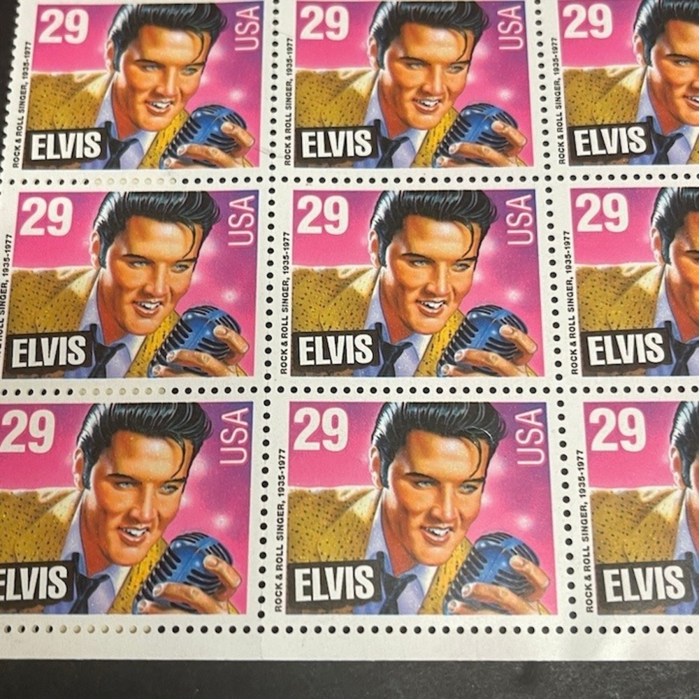 Vintage 1993 Elvis Presley USPS Commemorative Stamp Sheet Mint 40 Stamps - Picture 2 of 5
